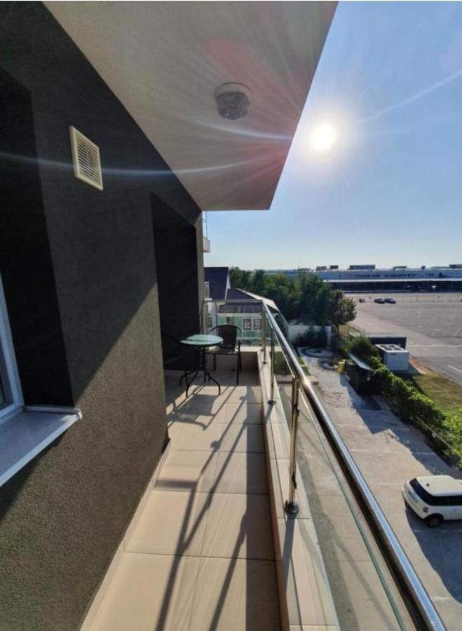 Tranzzit Airport Apartment II 오토페니 외부 사진